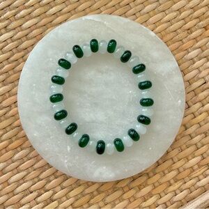 Elegant Green and White Glass Beaded Bracelet